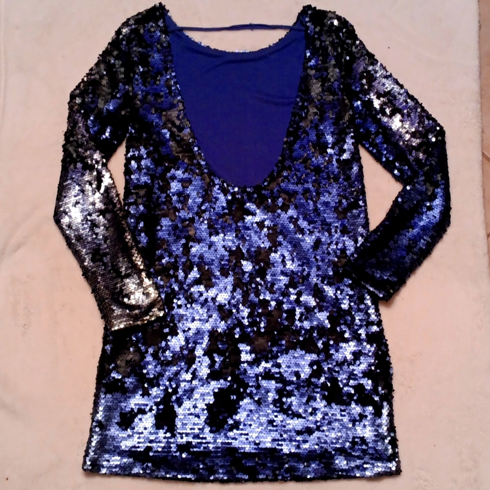 Dress - Picture 2 of 5